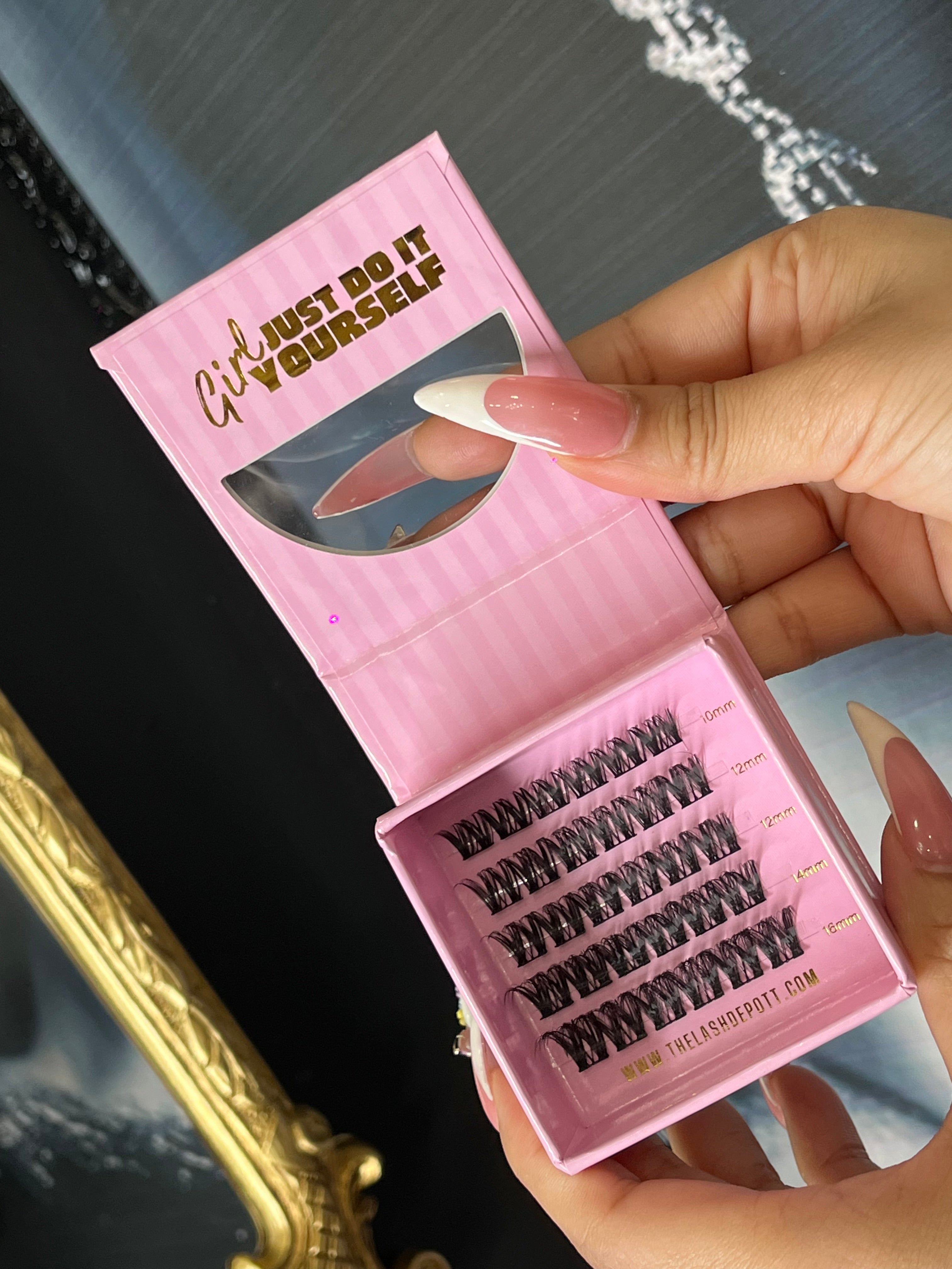 The Lash Vault Cluster Lashes