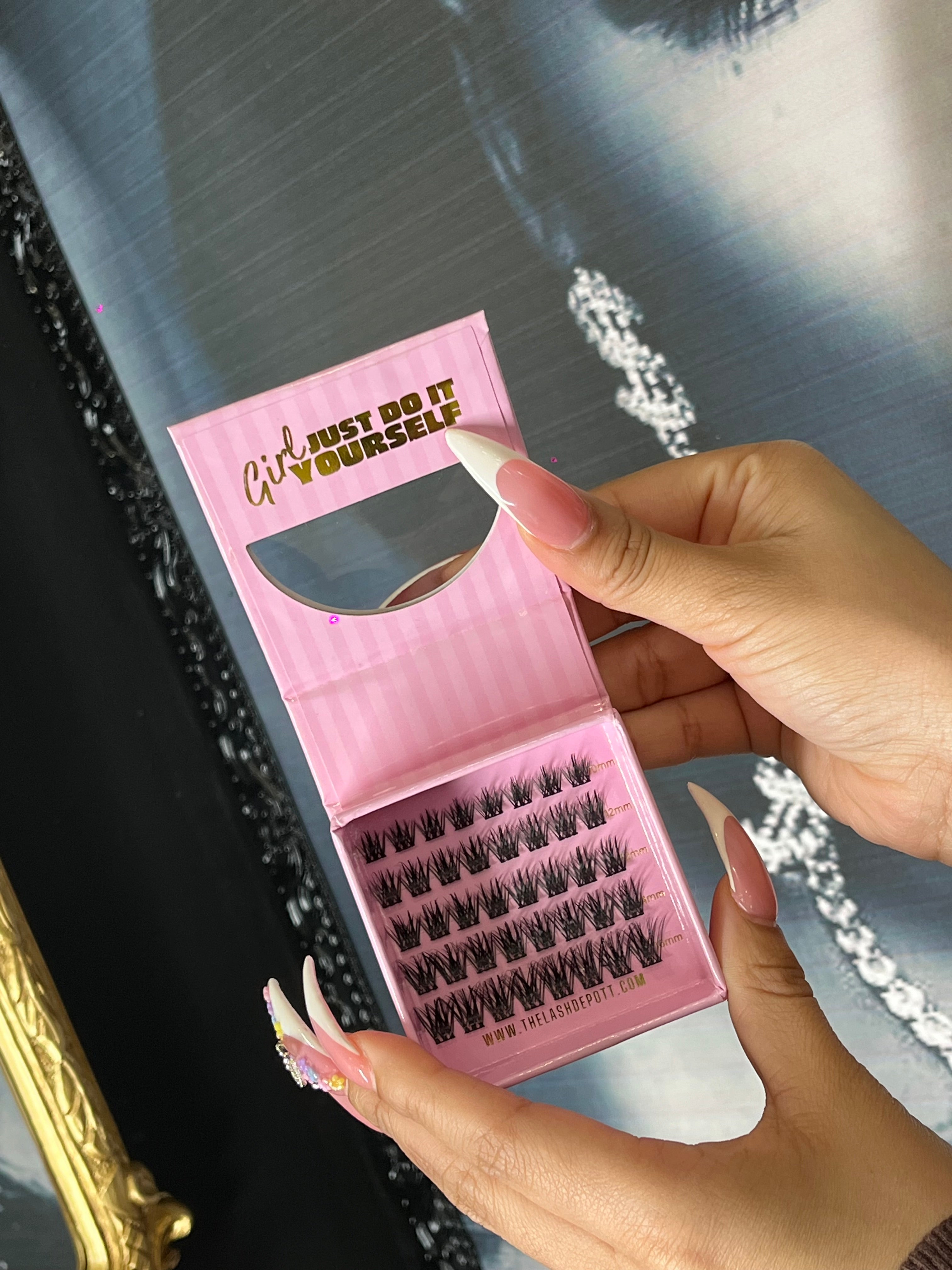 The Lash Vault Cluster Lashes