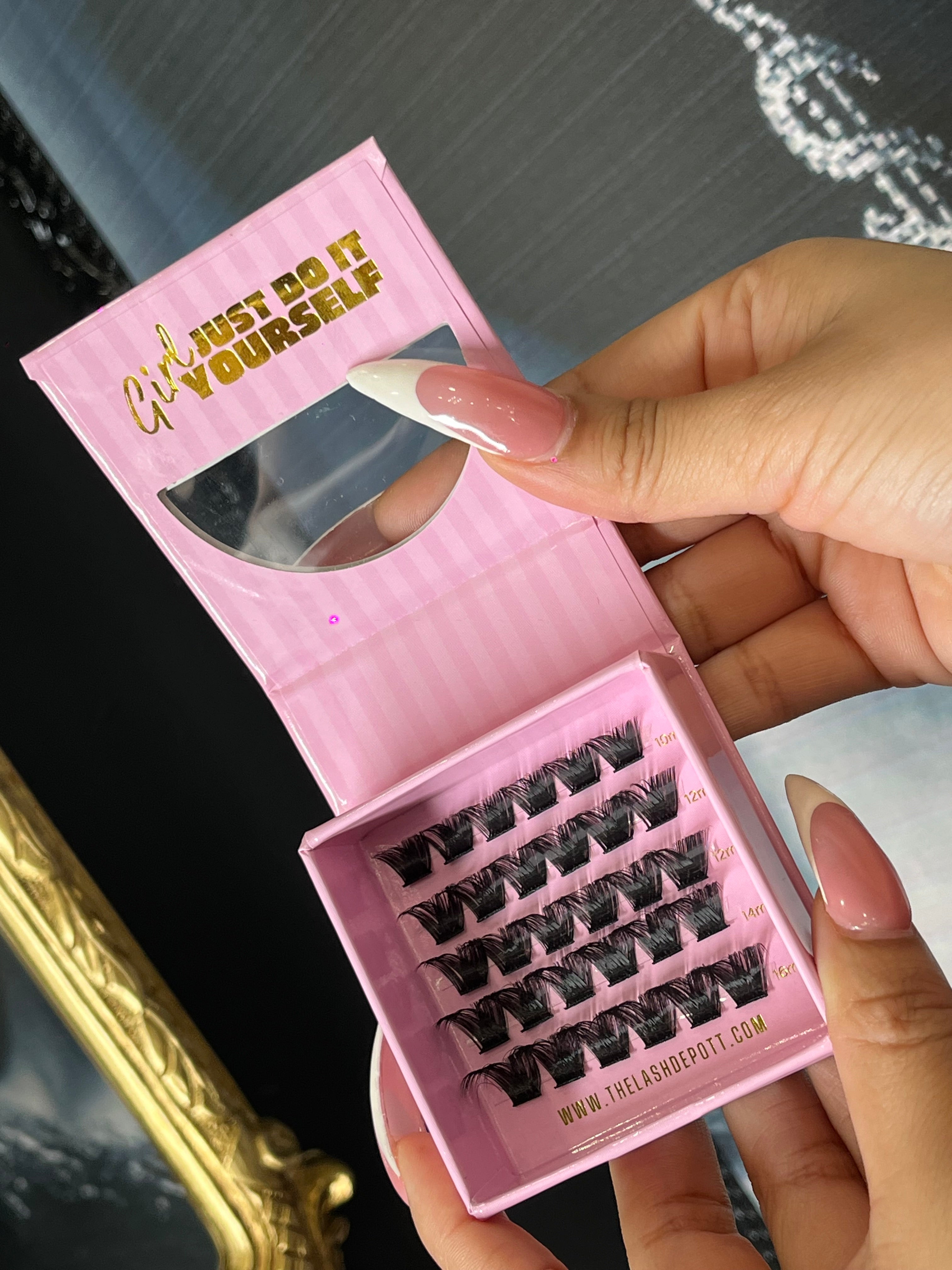 The Lash Vault Cluster Lashes