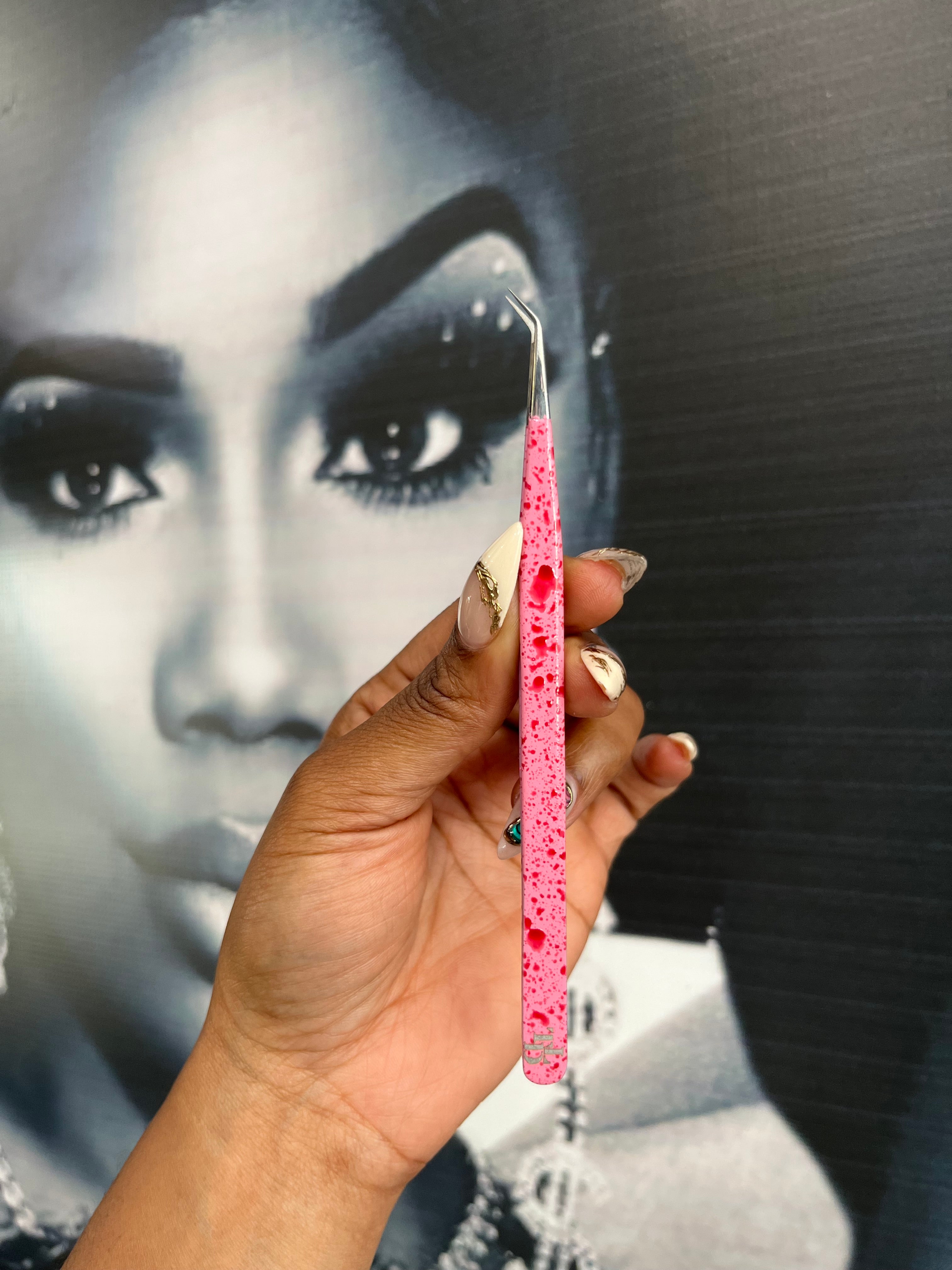 Serial Lasher Halloween Tweezer