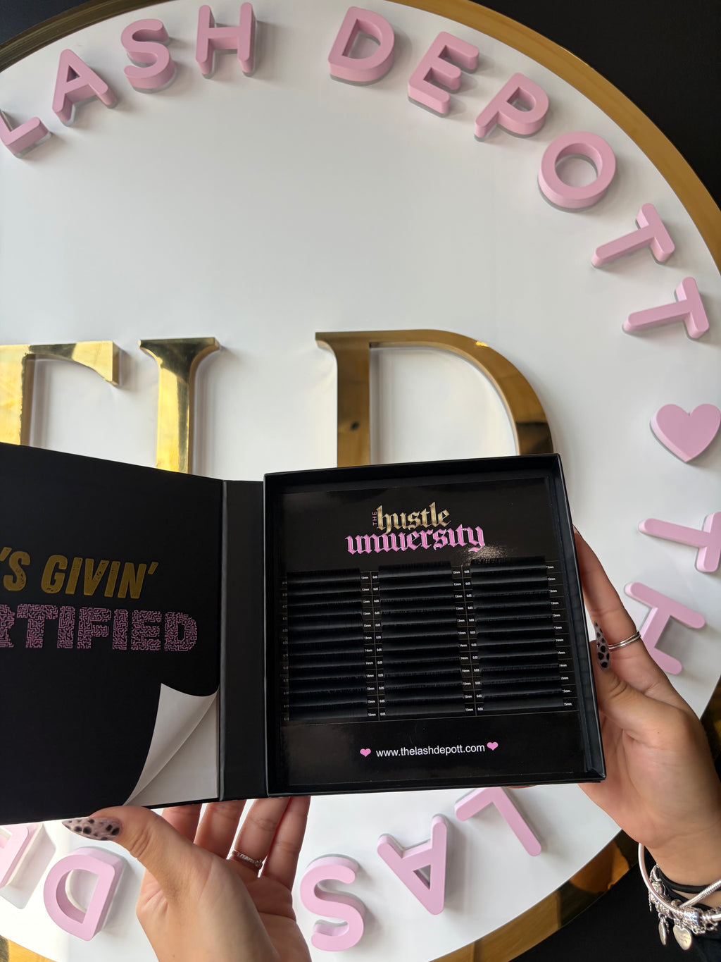 THU LASH TRAINING BOX