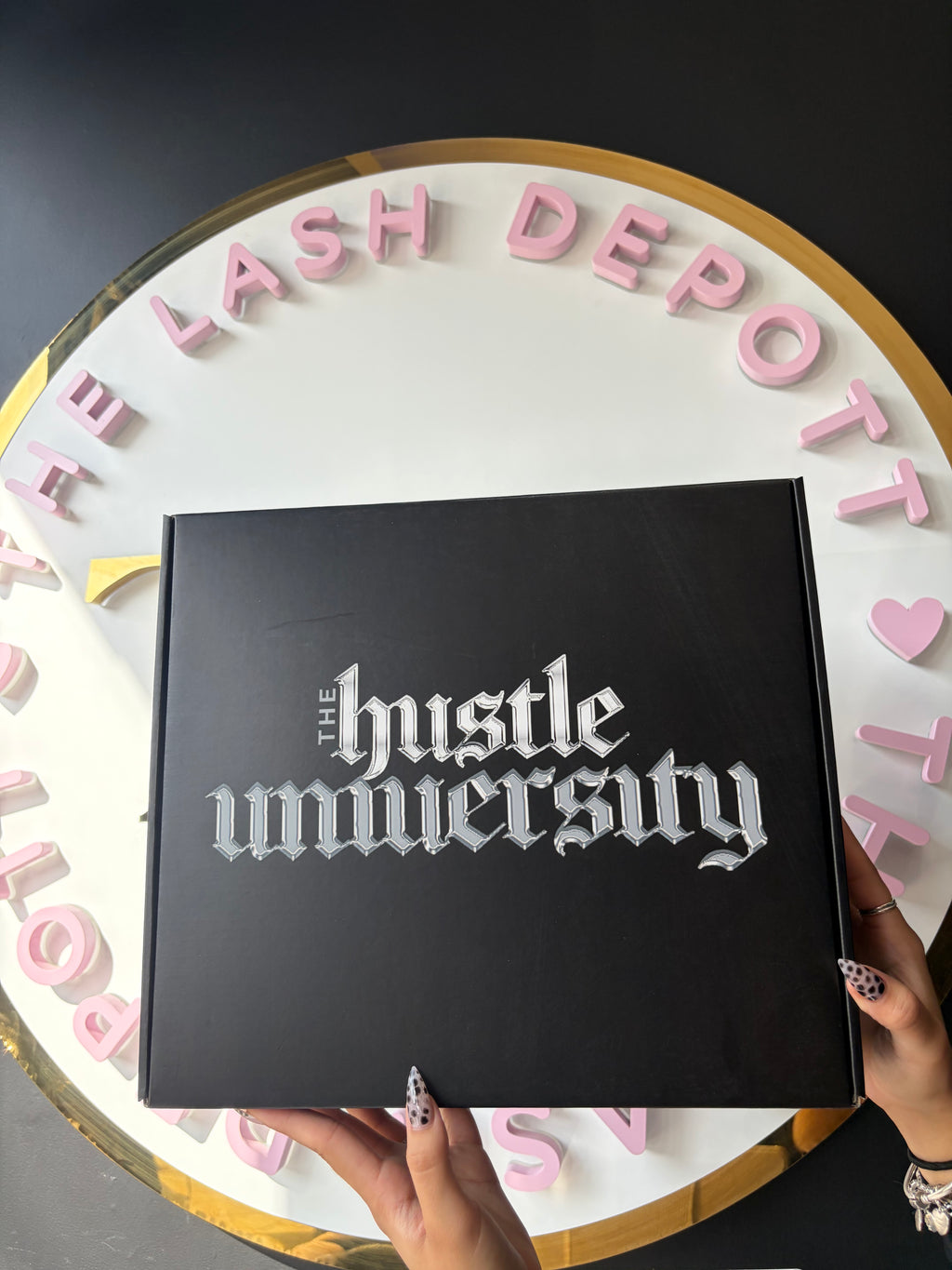 THU LASH TRAINING BOX
