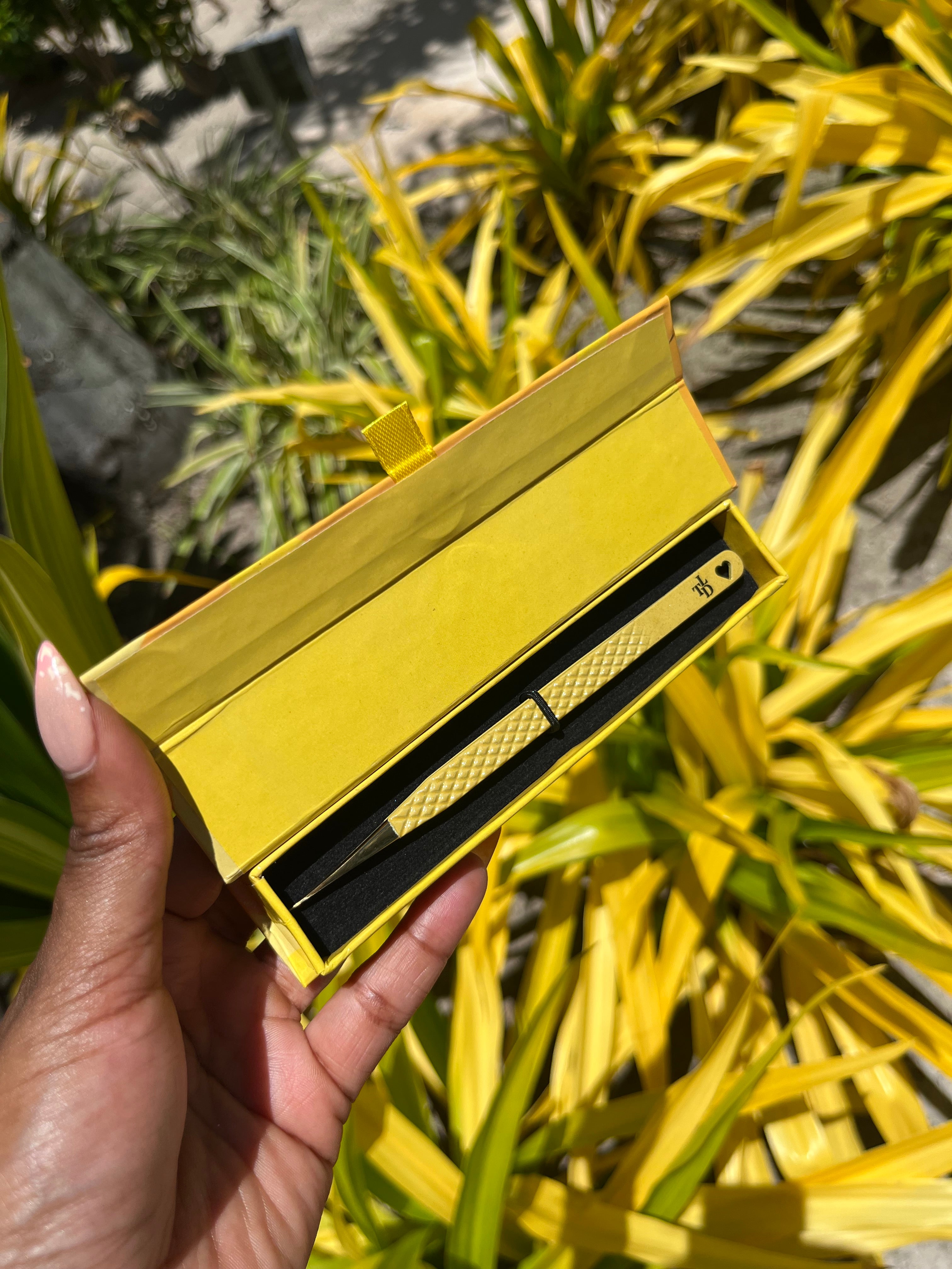Tropical Tweezers
