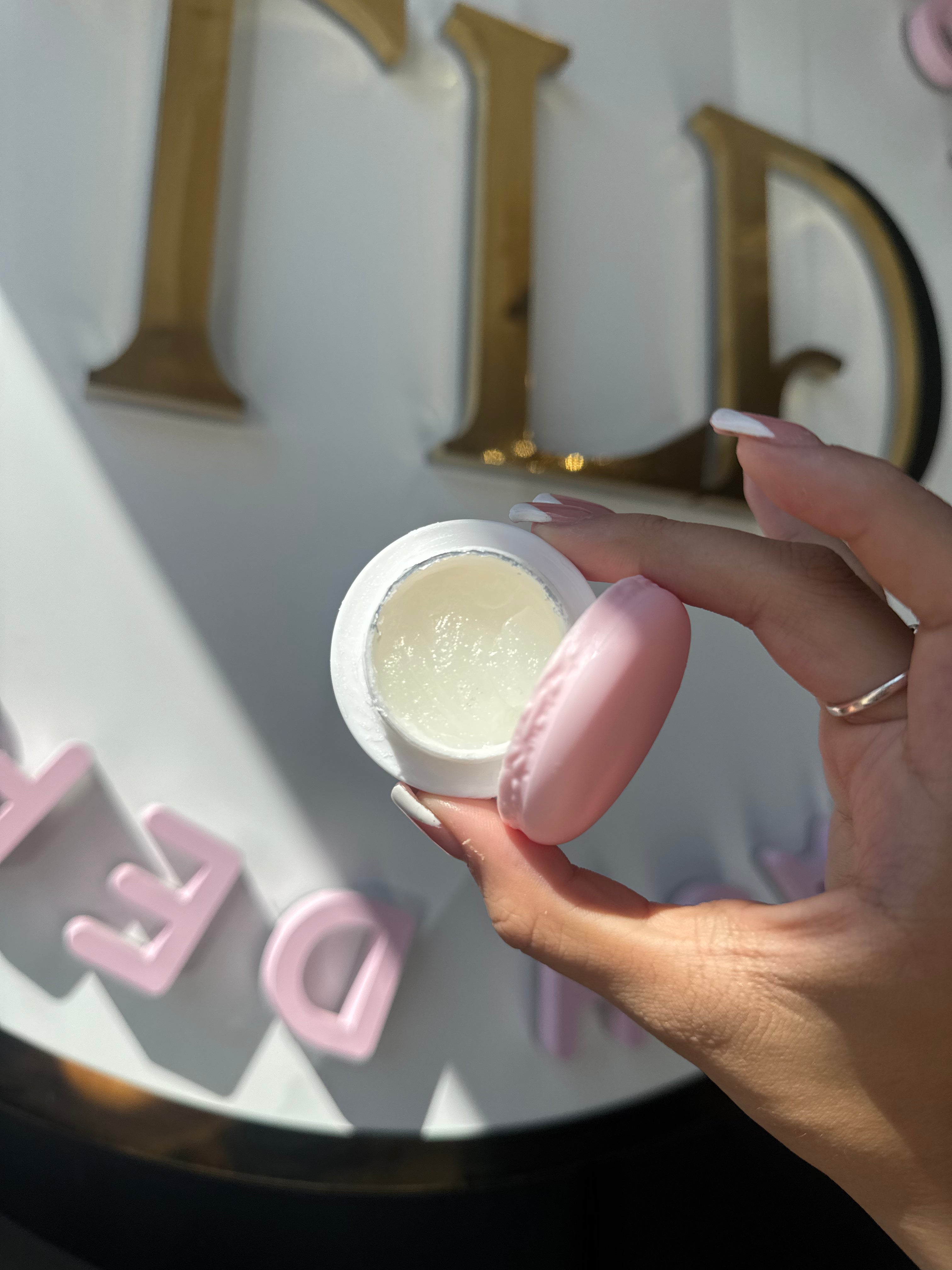 Macaroon Cream Remover