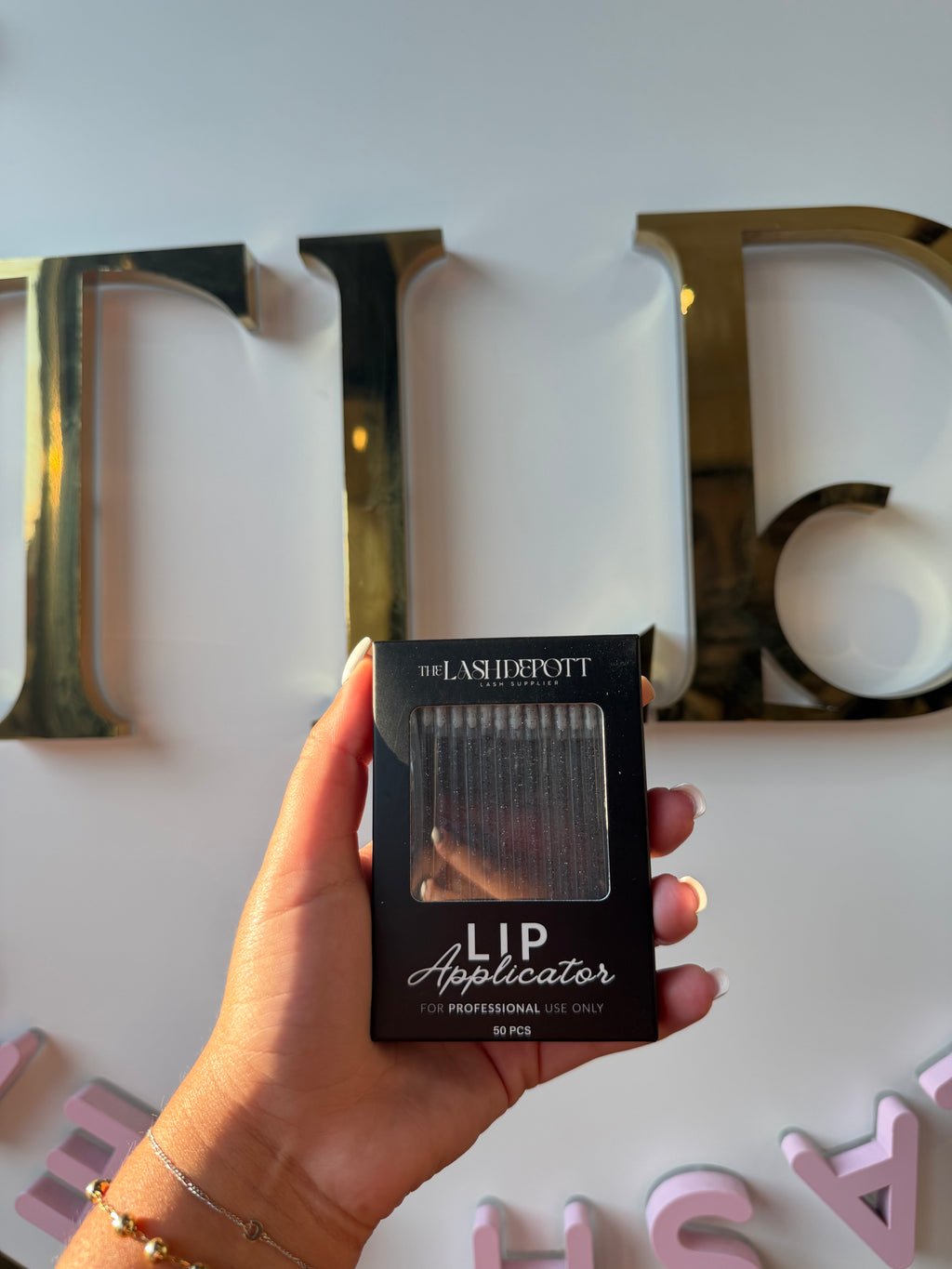 Lip Applicator