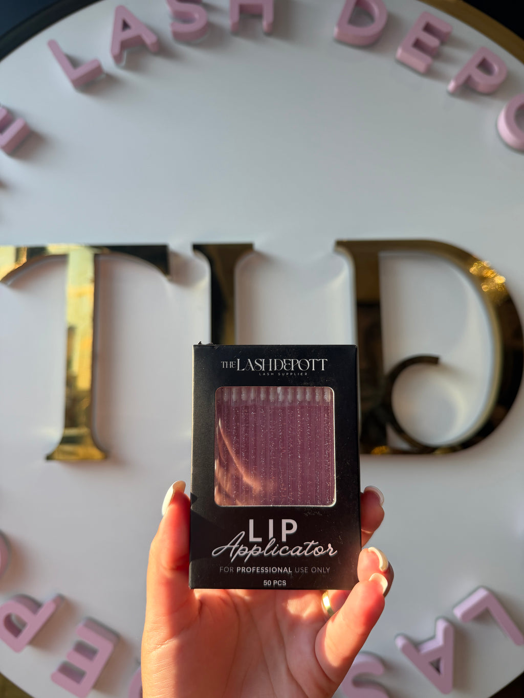 Lip Applicator