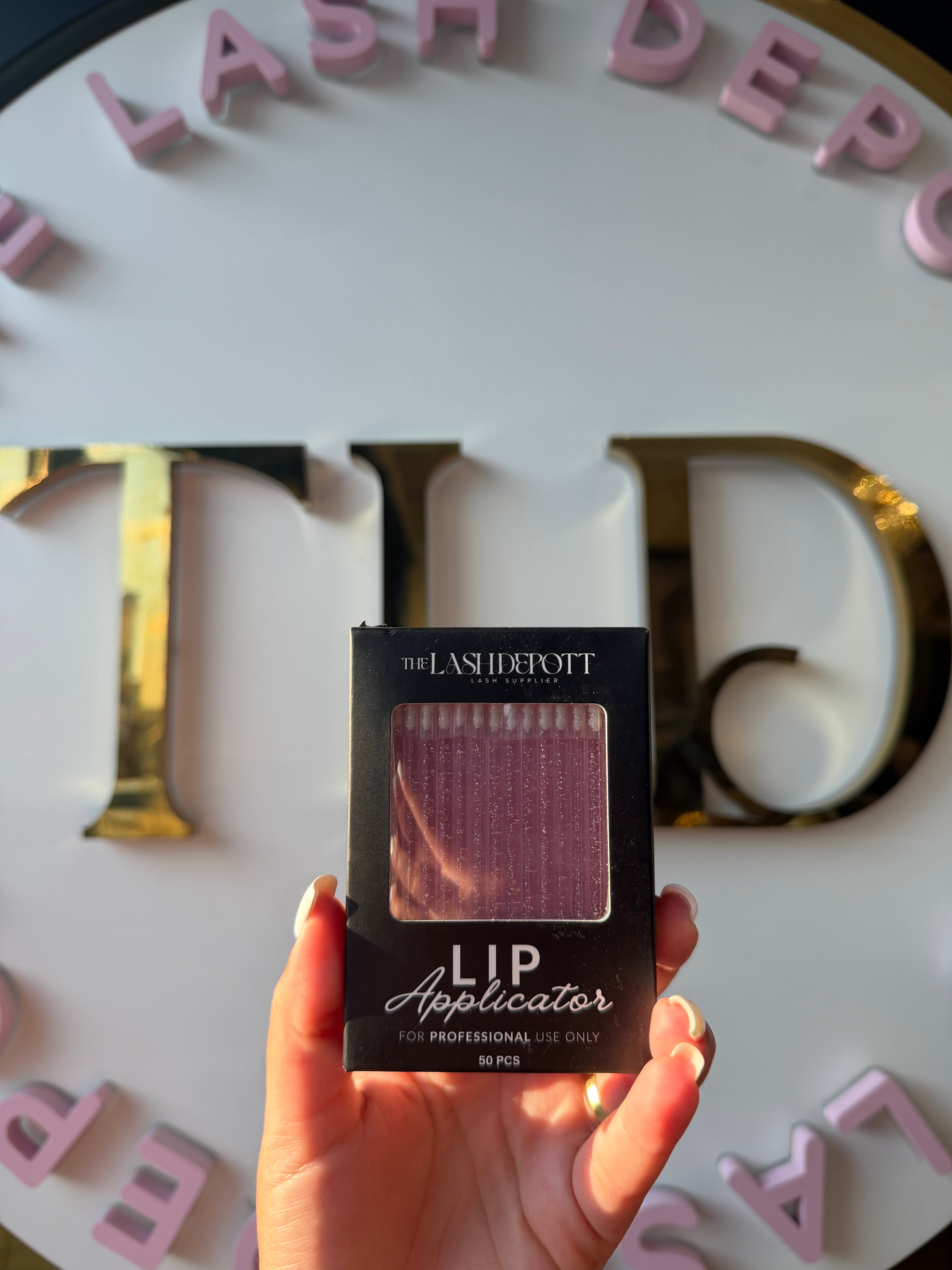 Lip Applicator