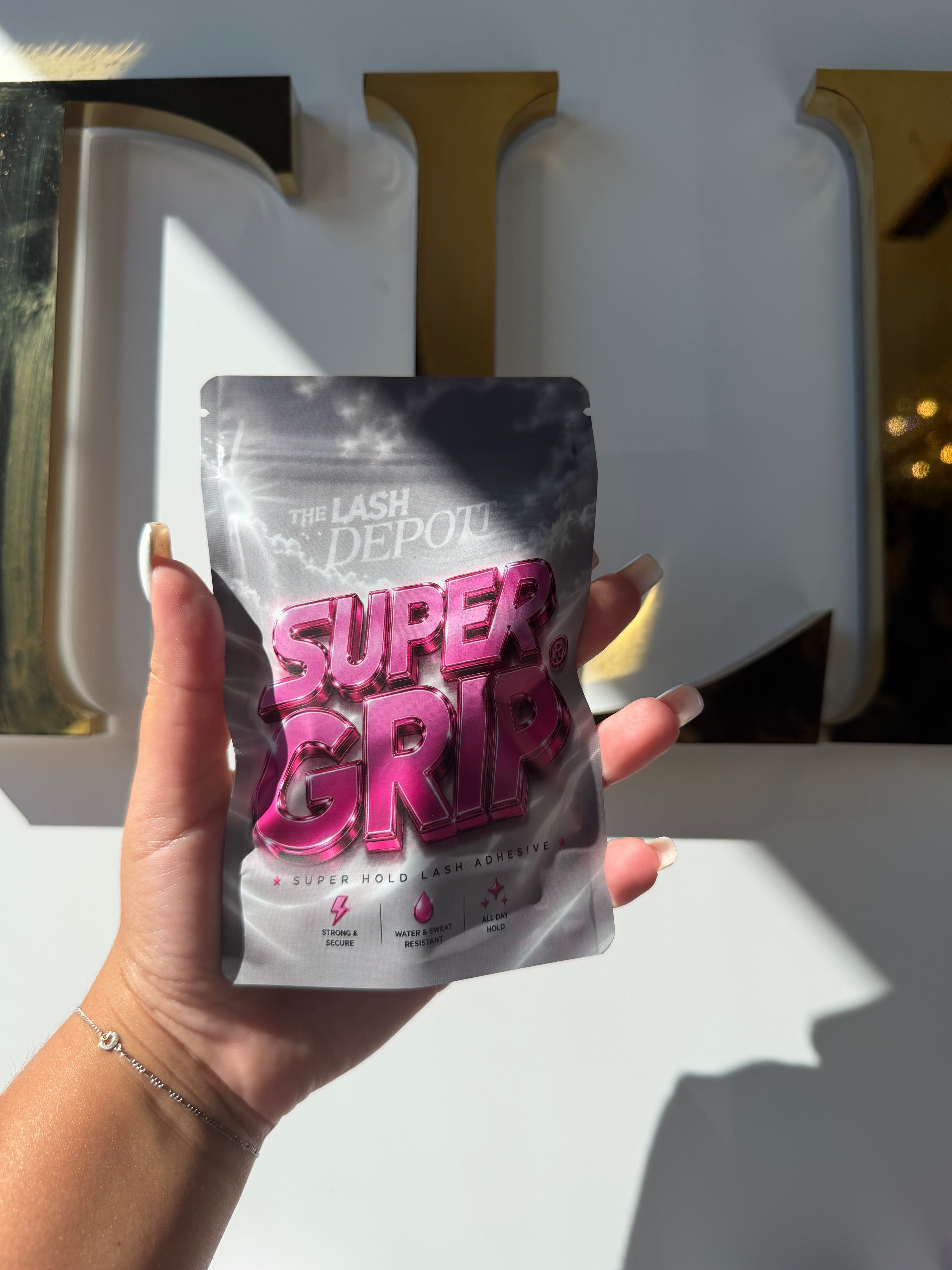 SUPER GRIP LASH ADHESIVE
