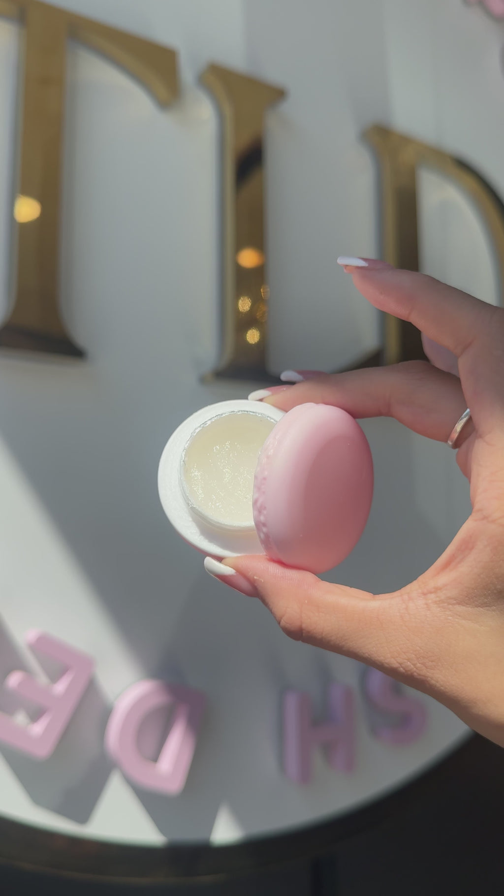 Macaroon Cream Remover